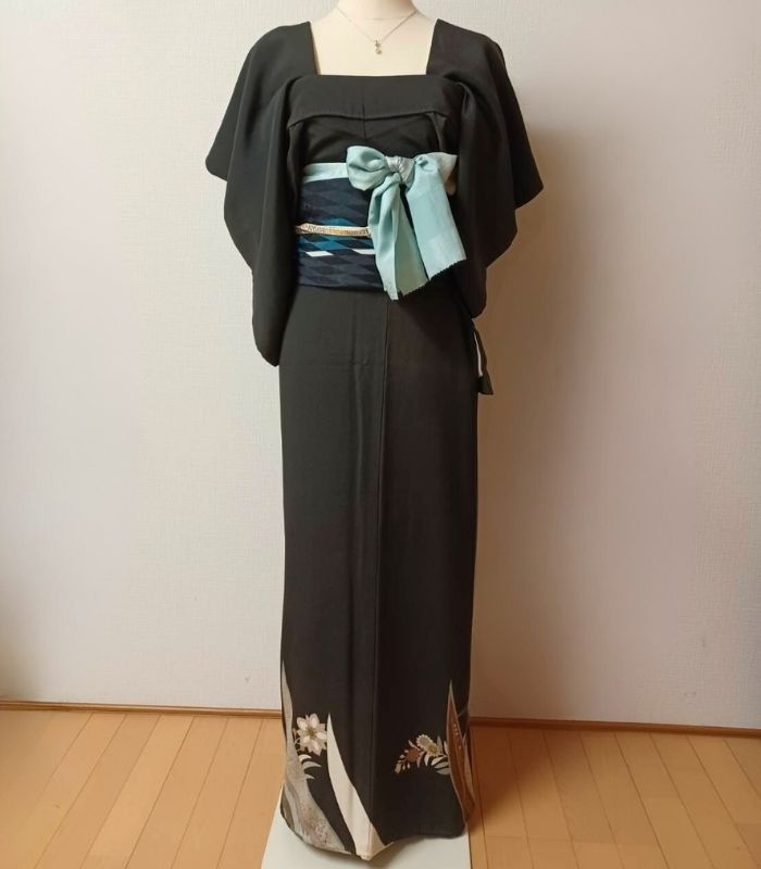 留袖をアレンジした着物ドレスのフロントスタイル